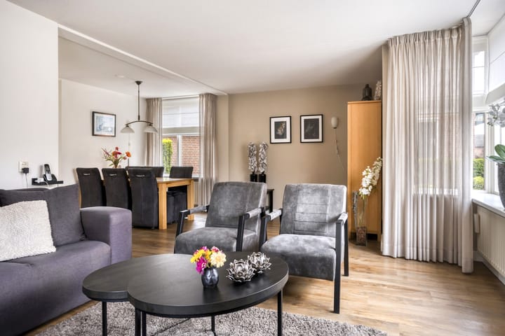 Foto 6 van Esdoornlaan 56