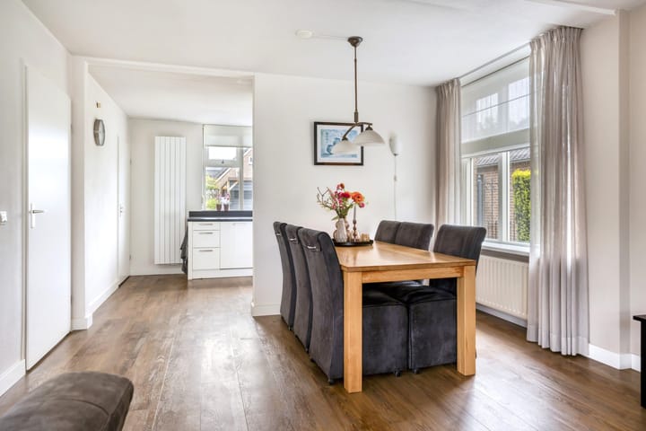 Foto 3 van Esdoornlaan 56