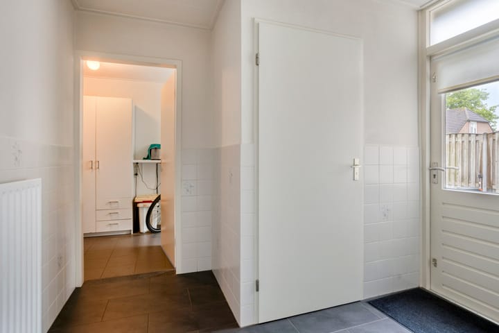 Foto 12 van Esdoornlaan 56