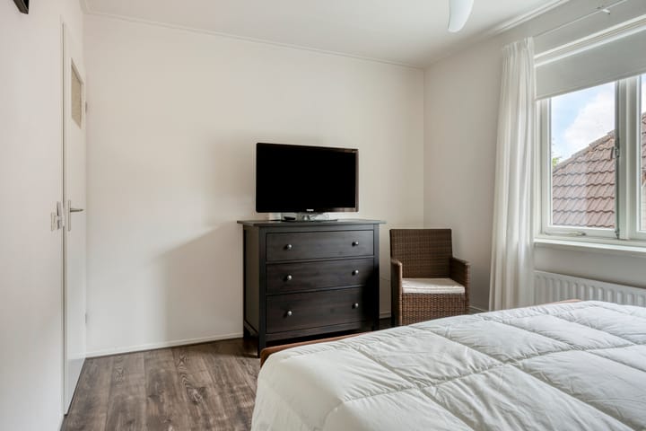 Foto 23 van Esdoornlaan 56