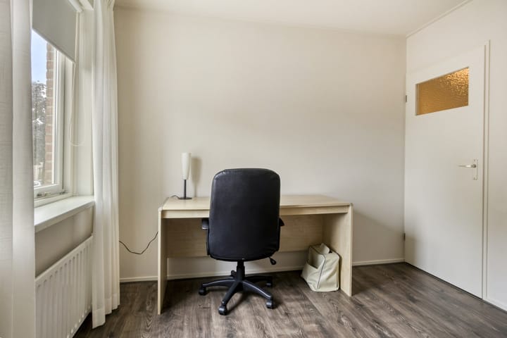 Foto 25 van Esdoornlaan 56