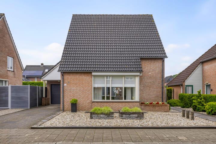 Foto 36 van Esdoornlaan 56