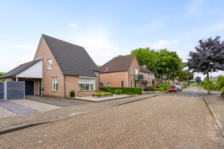 Foto 37 van Esdoornlaan 56