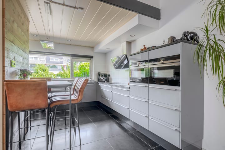 Foto 17 van van Ostadelaan 10