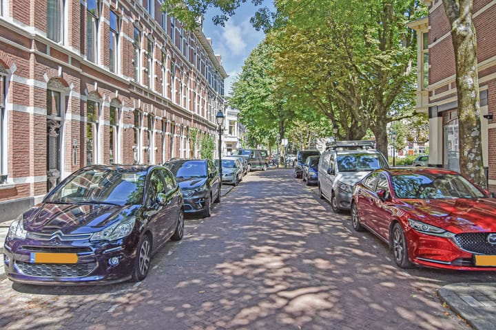 Foto 70 van Van Merlenstraat 70