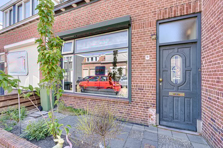 Foto 4 van Maarten Trompstraat 11