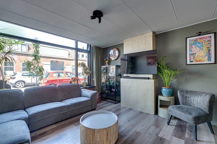 Foto 8 van Maarten Trompstraat 11