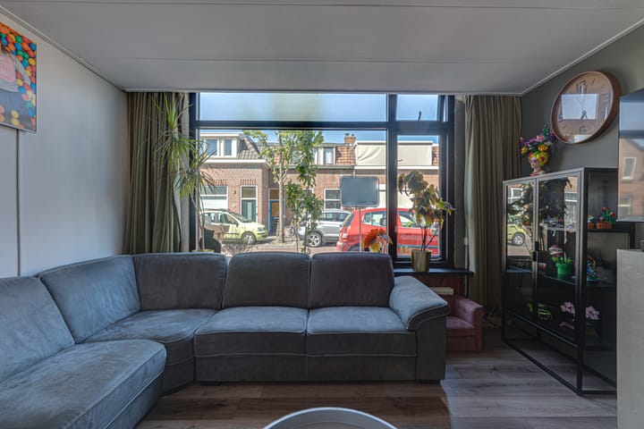 Foto 10 van Maarten Trompstraat 11