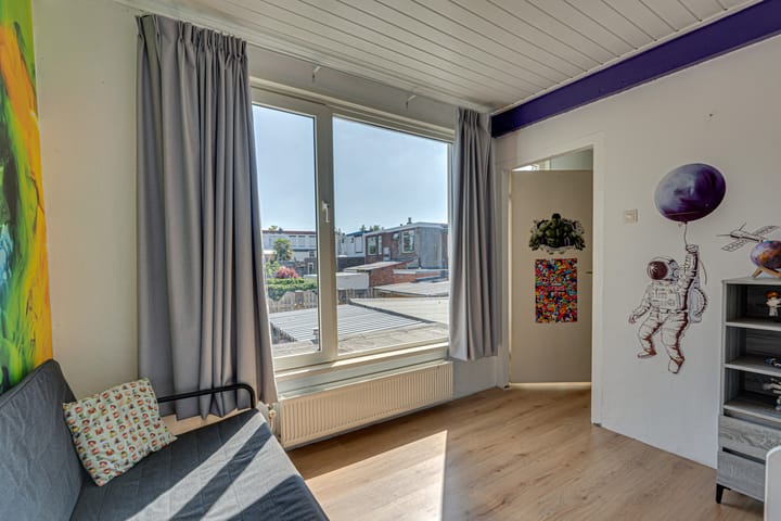 Foto 29 van Maarten Trompstraat 11