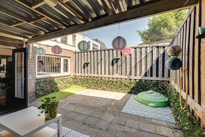 Foto 42 van Maarten Trompstraat 11