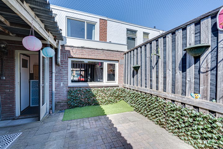 Foto 39 van Maarten Trompstraat 11