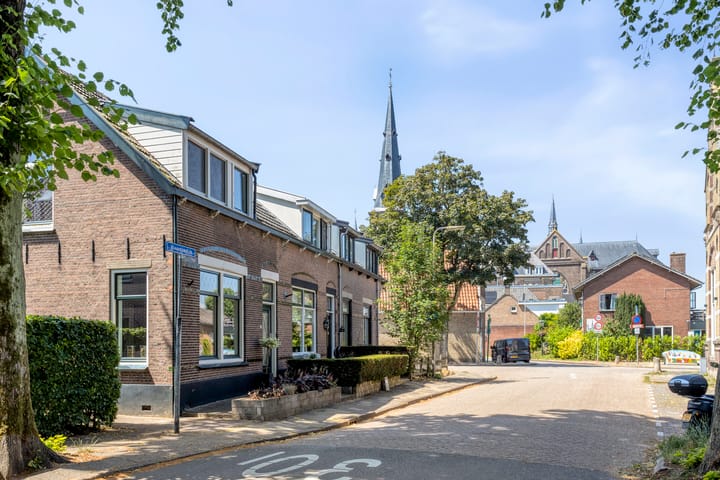 Photo 35 of Kapellestraat 42