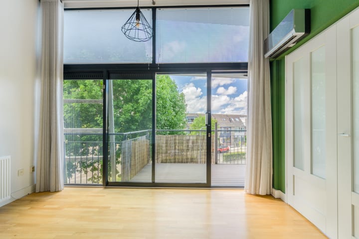 Foto 10 van Anna van Renesselaan 18-D