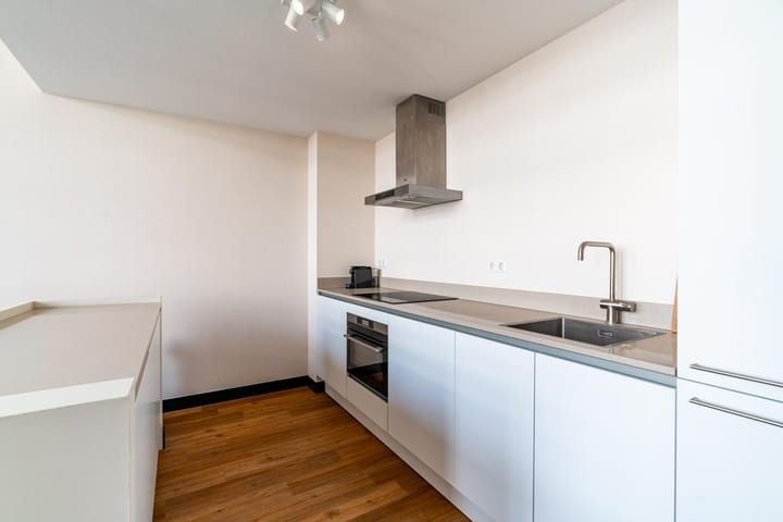 Foto 15 van Plesmanweg 343