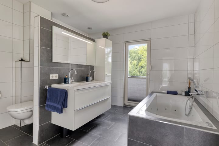 Foto 45 van Bijenkorf 54