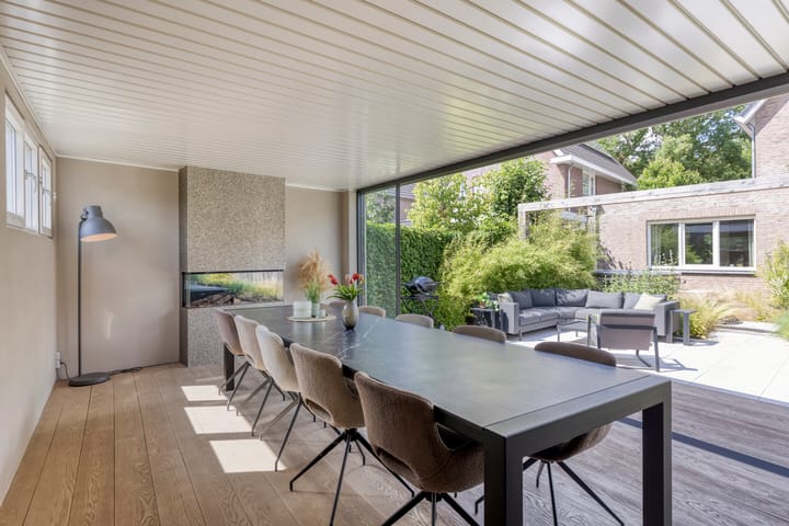 Foto 65 van Bijenkorf 54