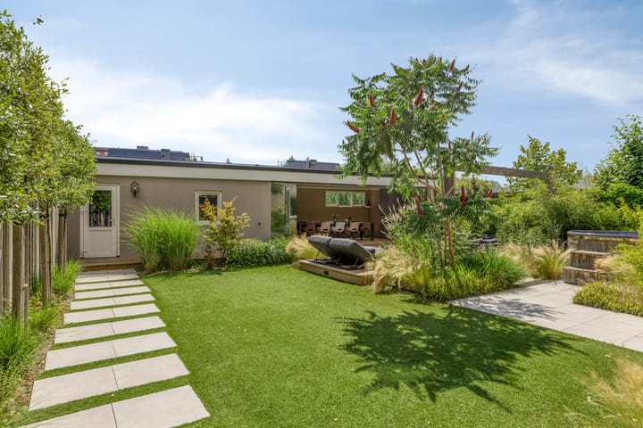 Foto 69 van Bijenkorf 54