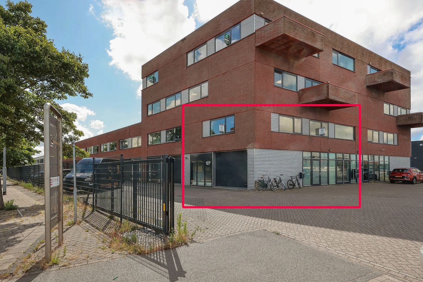 Bekijk foto 1 van Tingietersweg 127