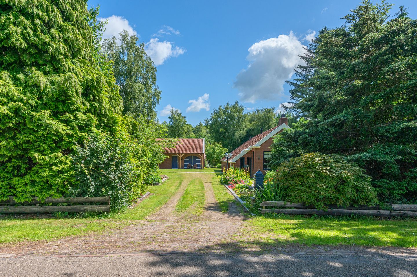 Foto 4 van Lutjeloosterweg 28