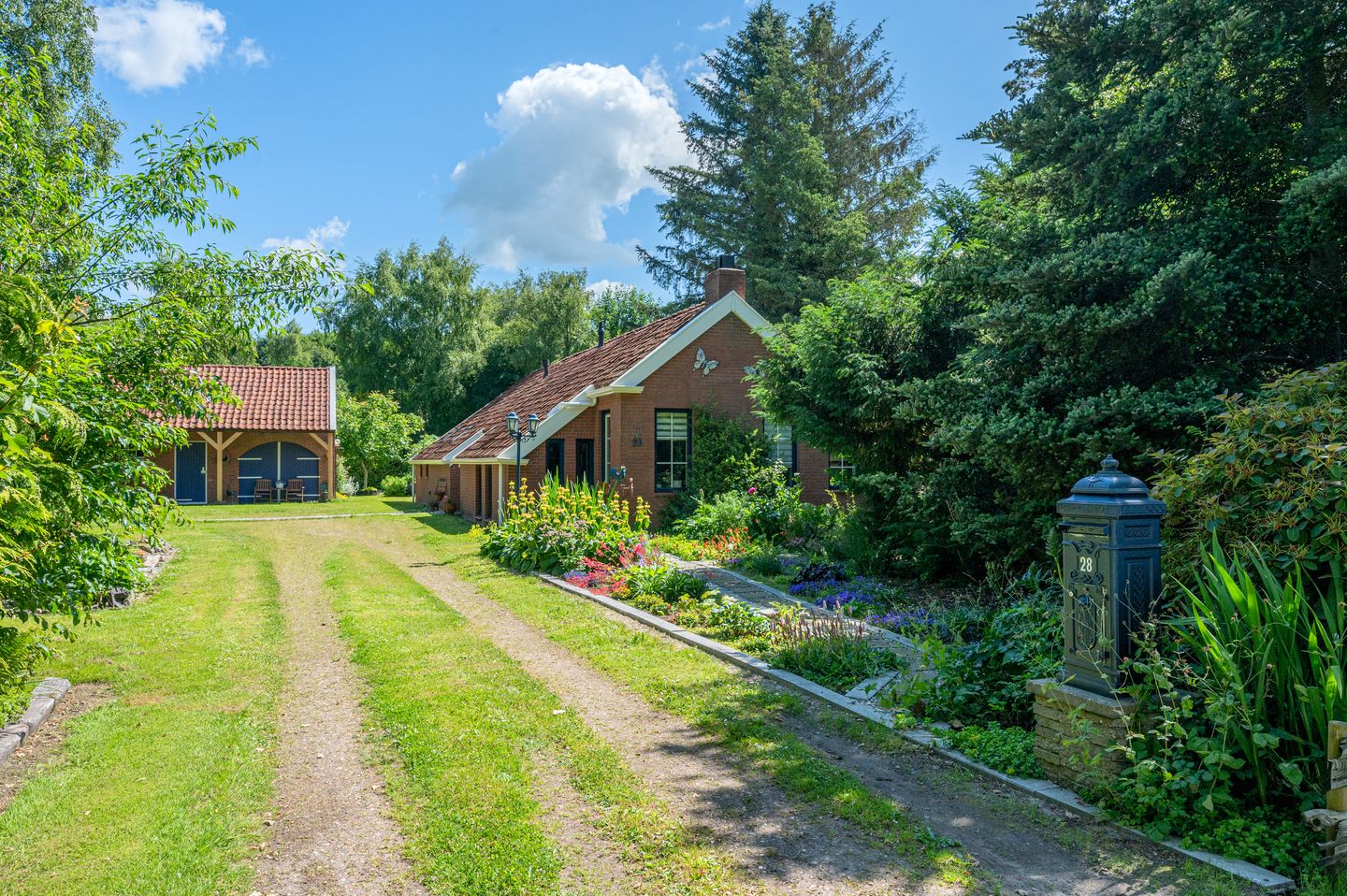 Foto 5 van Lutjeloosterweg 28