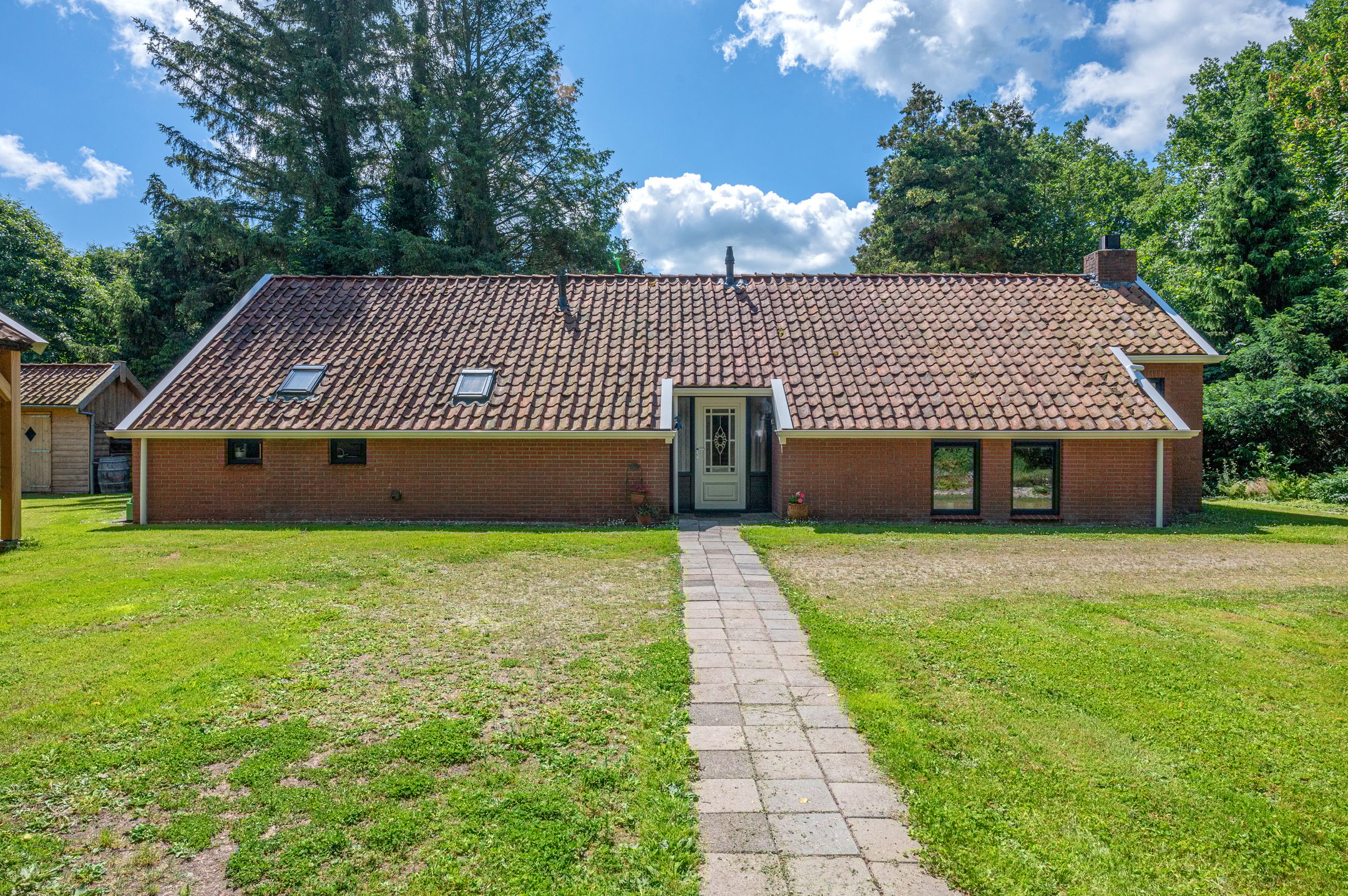 Foto 12 van Lutjeloosterweg 28