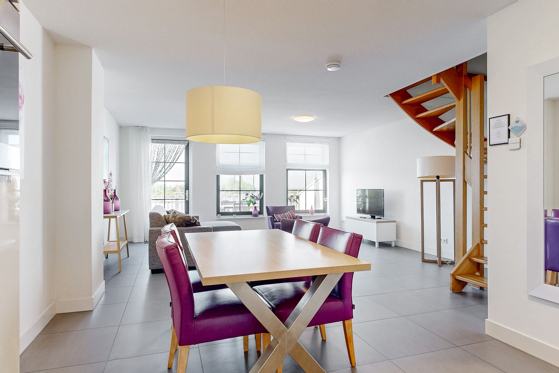 2-bedroom freehold villa in Uitdam — photo 3 of 5