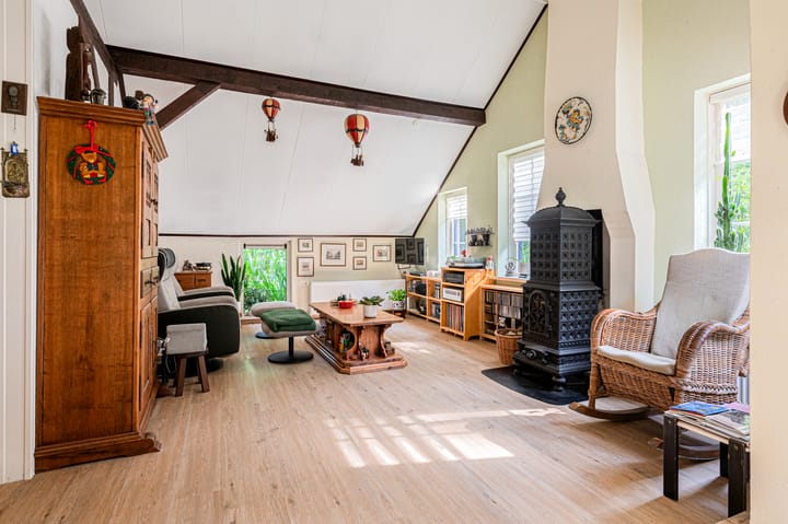 Foto 15 van Lutjeloosterweg 28