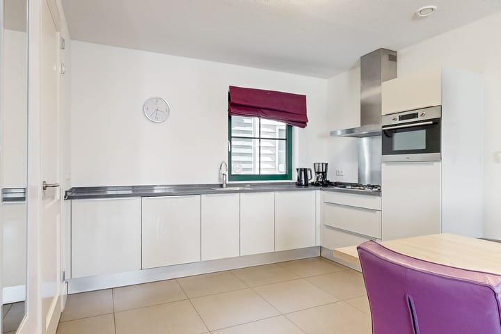 Photo 4 of Zeedijk 2-210