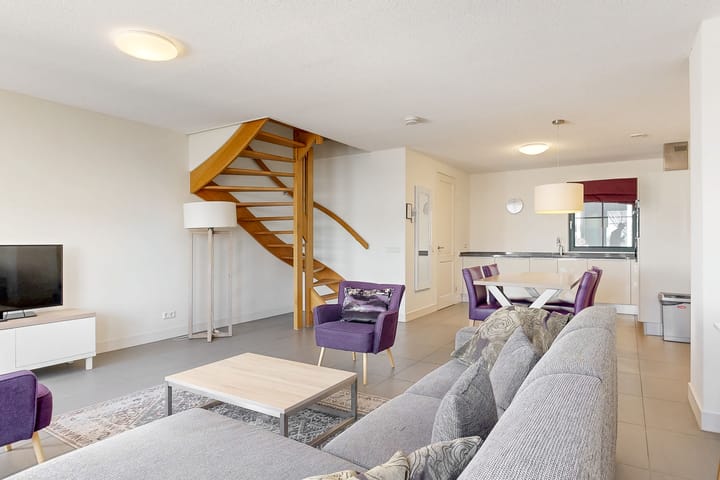 Photo 7 of Zeedijk 2-210