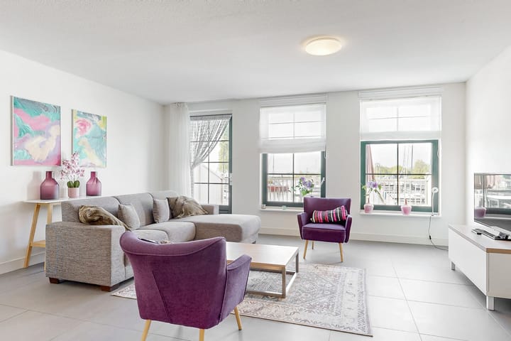 Photo 8 of Zeedijk 2-210