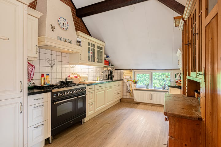 Foto 20 van Lutjeloosterweg 28