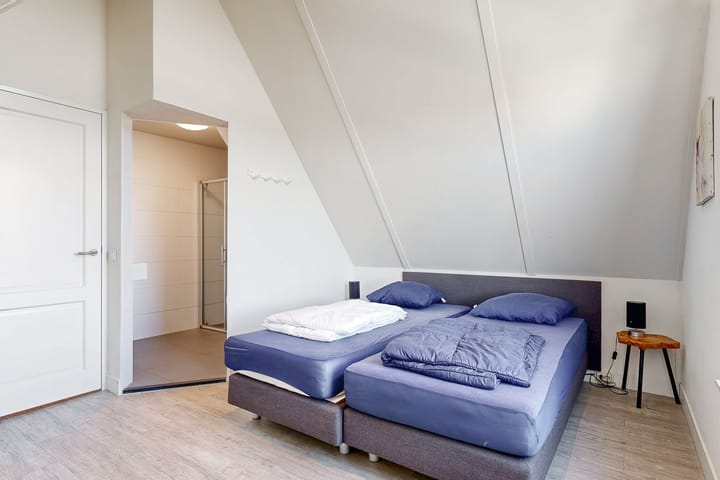 Photo 18 of Zeedijk 2-210