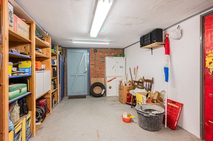 Foto 39 van Lutjeloosterweg 28