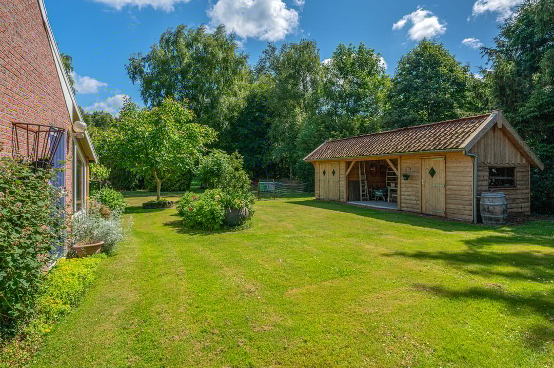 Foto 43 van Lutjeloosterweg 28