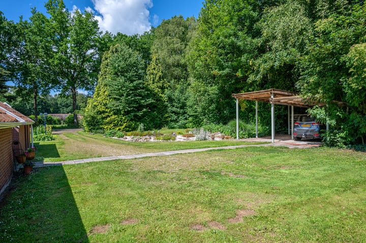 Foto 47 van Lutjeloosterweg 28