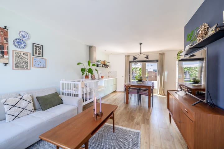 Photo 10 of Prins Hendrikstraat 24