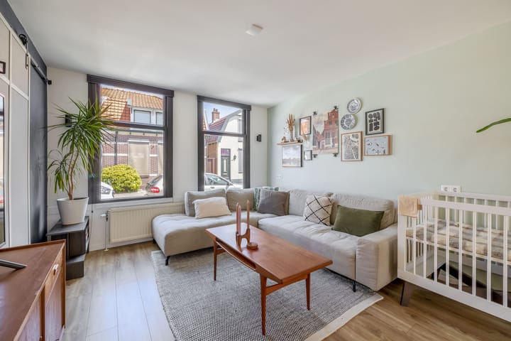 Photo 13 of Prins Hendrikstraat 24