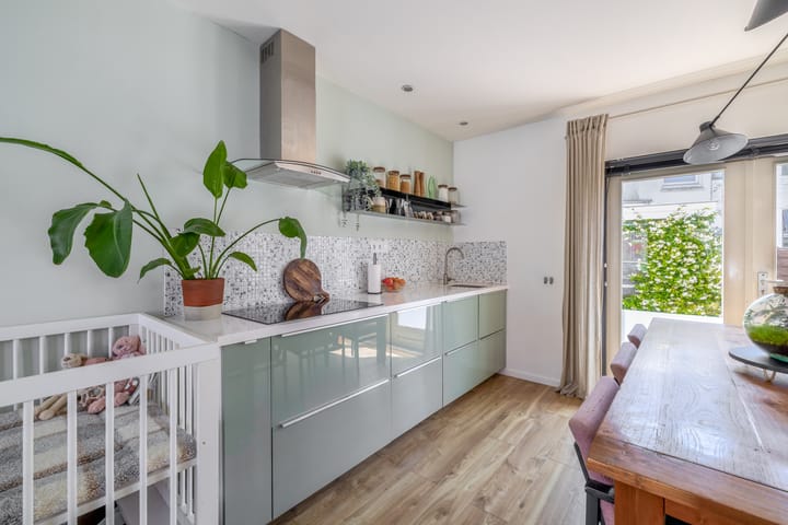 Photo 14 of Prins Hendrikstraat 24