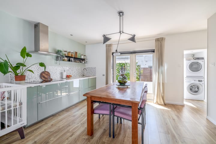 Photo 15 of Prins Hendrikstraat 24