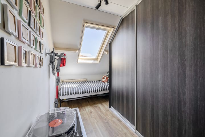 Photo 30 of Prins Hendrikstraat 24