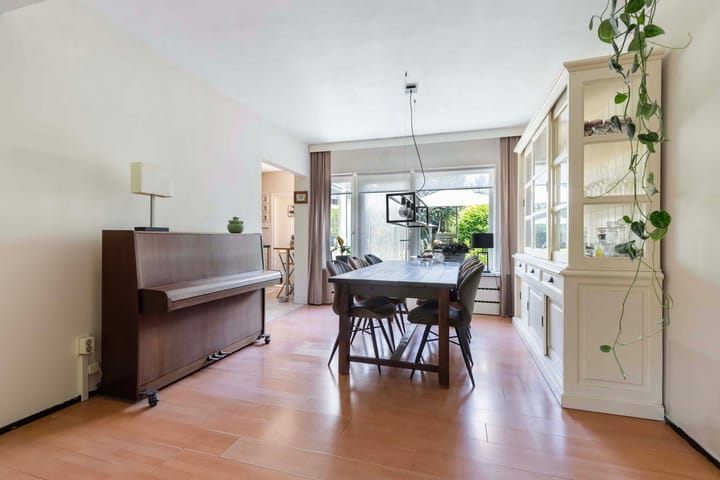 Photo 10 of Jachtlaan 107