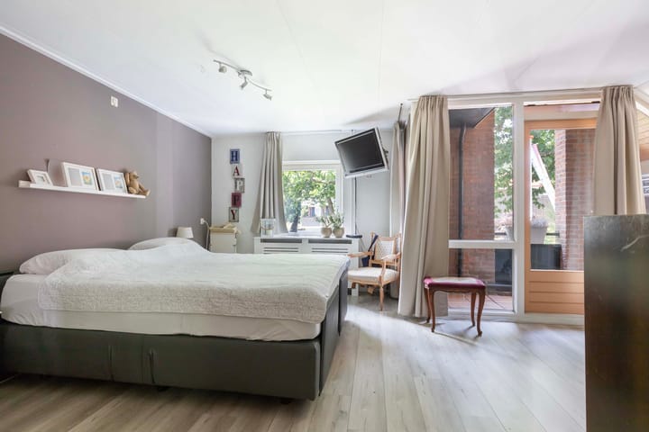 Photo 16 of Jachtlaan 107