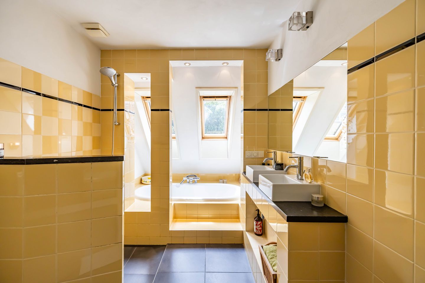 Photo 4 of Rubensstraat 74