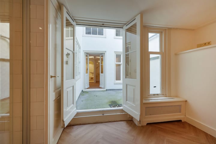 Foto 27 van Nieuwe Leliestraat 8-H