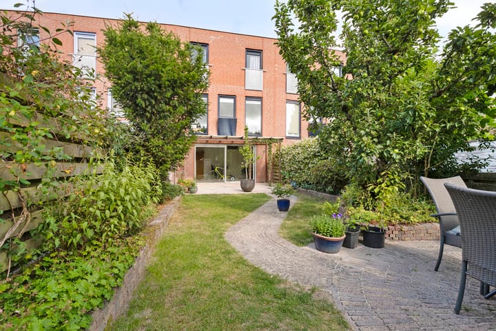 Foto 30 van Regenboog 88