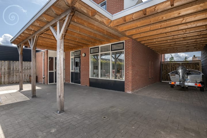 Foto 28 van Bernhardstraat 41