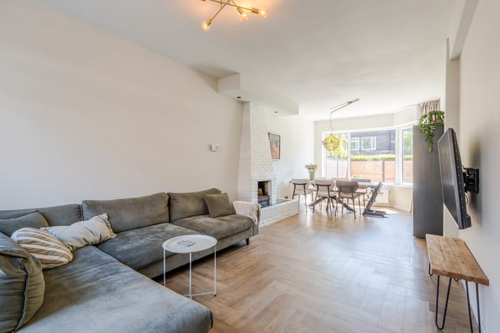 Foto 3 van E. Thomassen à Thuessinklaan 32