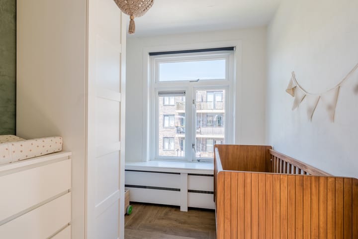 Foto 27 van E. Thomassen à Thuessinklaan 32