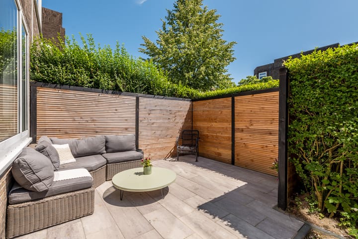 Foto 30 van E. Thomassen à Thuessinklaan 32