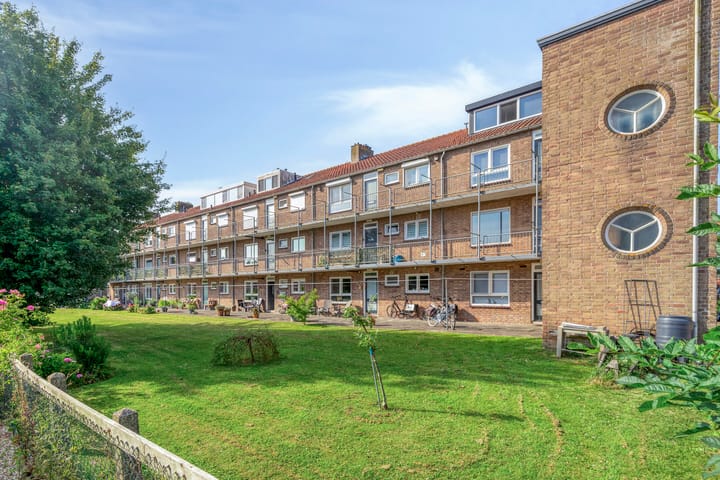 Foto 1 van Van Eesterensingel 47